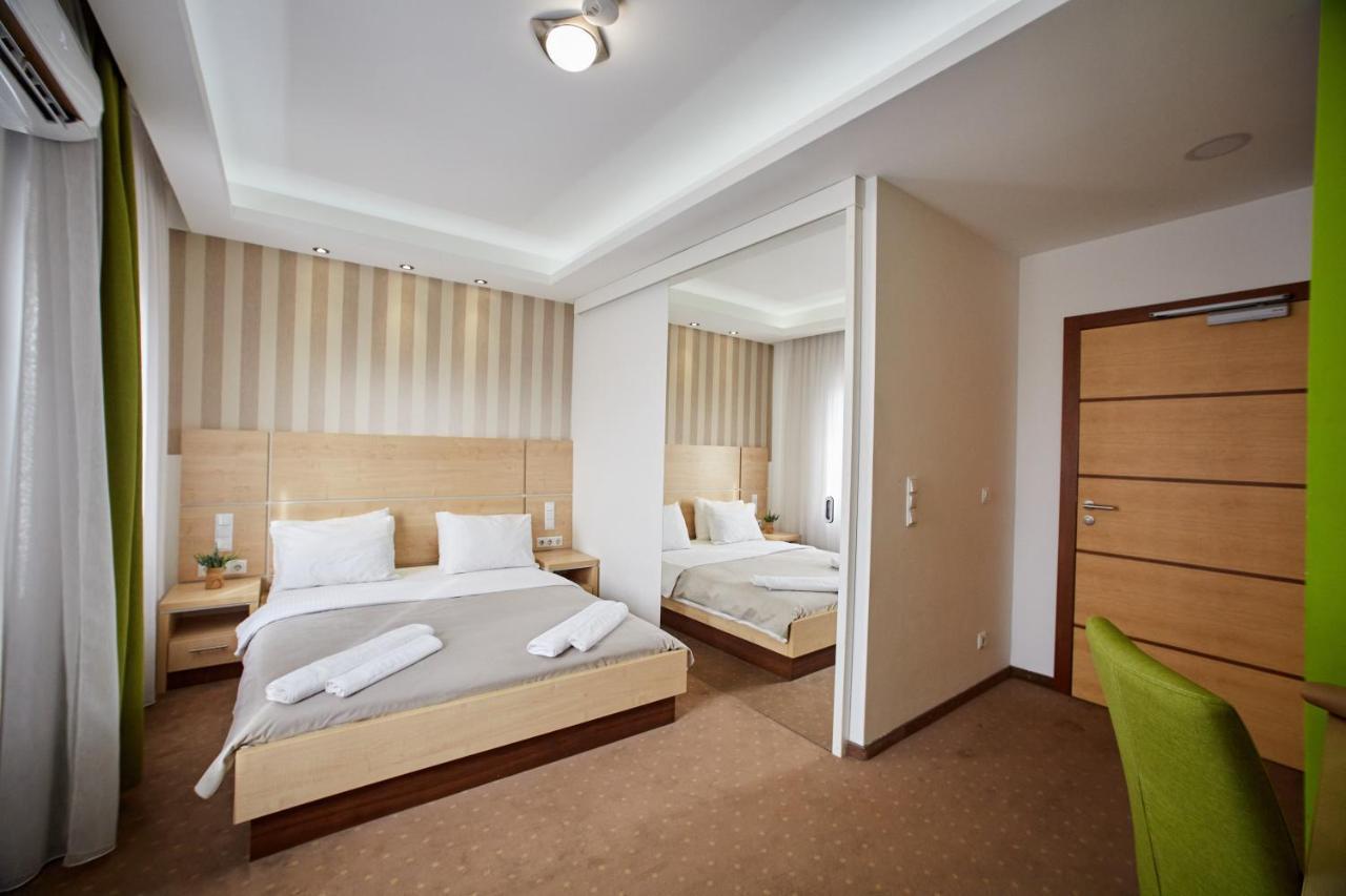 Laurus Motel Airport Tuzla Zivinice Exterior photo